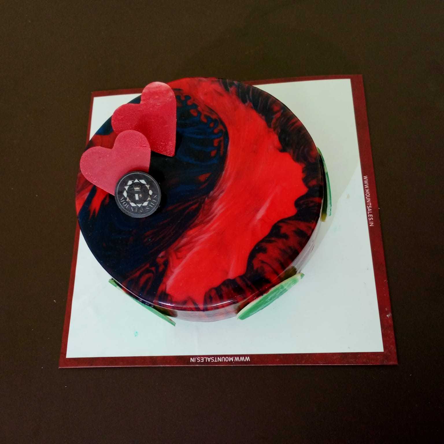 Premium RED N White Velvet Cake